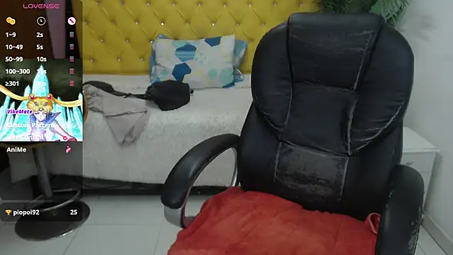 Snapshot of oso_dirty_ chatting on 03-18-25, 05:55 oso dirty online show from 03-18-25, 05:55