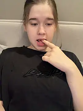 HornyGirlH online show from 03-13-26, 05:23