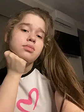 HornyGirlH online show from 03-16-25, 01:38