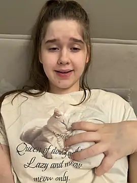 HornyGirlH online show from 04-04-26, 12:06