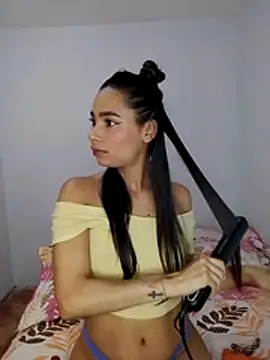 iamemmablake online show from 04-12-26, 03:15