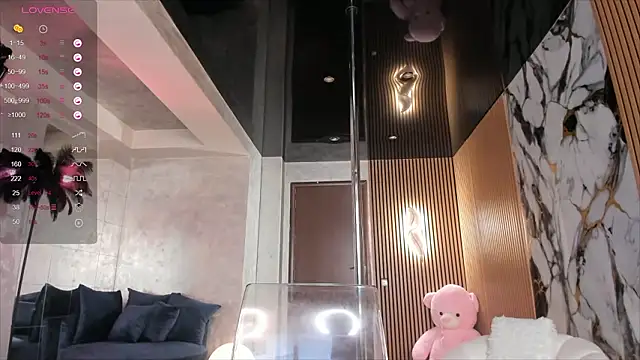 LisaAkira online show from 03-19-26, 07:41