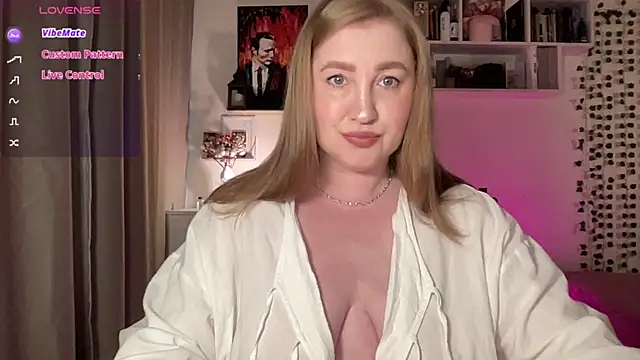 Snapshot of ollydoll92 chatting on 07-08-26, 07:03 ollydoll92 online show from 07-08-26, 07:03