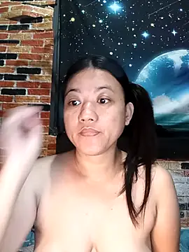 Snapshot of Urchanel chatting on 09-20-25, 10:37 Urchanel online show from 09-20-25, 10:37
