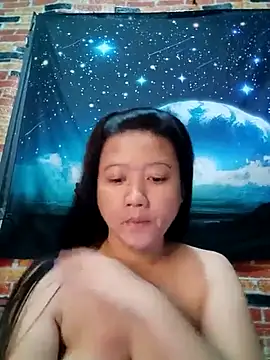 Snapshot of Urchanel chatting on 02-15-25, 12:37 Urchanel online show from 02-15-25, 12:37