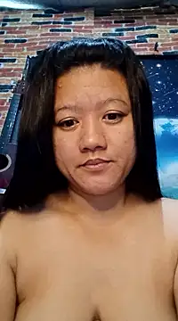 Snapshot of Urchanel chatting on 02-21-25, 11:54 Urchanel online show from 02-21-25, 11:54