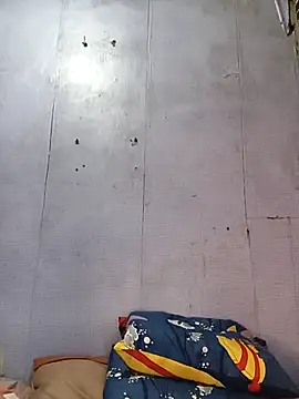 Snapshot of Urchanel chatting on 10-11-25, 12:00 Urchanel online show from 10-11-25, 12:00