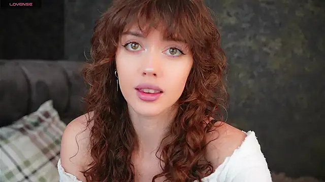 Snapshot of LinoAdaro chatting on 10-28-25, 04:46 LinoAdaro online show from 10-28-25, 04:46