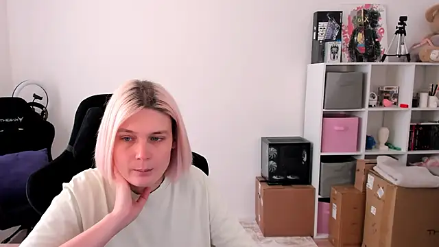 hotblonds online show from 11-14-25, 11:03