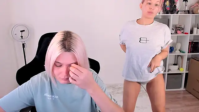 hotblonds online show from 11-08-25, 11:03