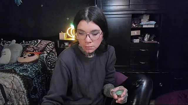 Snapshot of Lilmarieee chatting on 02-13-25, 09:27 Lilmarieee online show from 02-13-25, 09:27