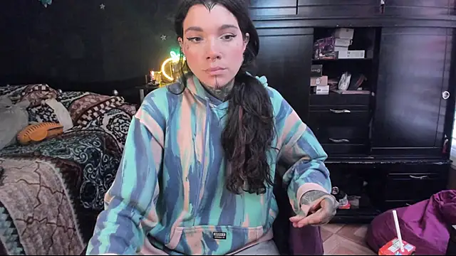 Snapshot of Lilmarieee chatting on 02-10-25, 05:09 Lilmarieee online show from 02-10-25, 05:09