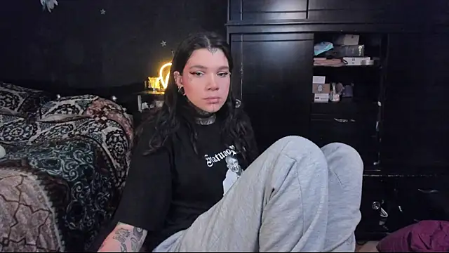 Snapshot of Lilmarieee chatting on 03-07-25, 10:10 Lilmarieee online show from 03-07-25, 10:10