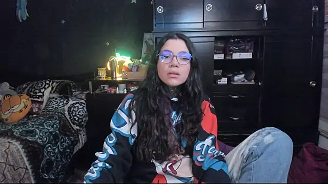 Snapshot of Lilmarieee chatting on 02-05-25, 11:17 Lilmarieee online show from 02-05-25, 11:17