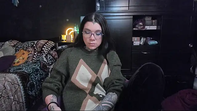Snapshot of Lilmarieee chatting on 02-21-25, 10:26 Lilmarieee online show from 02-21-25, 10:26