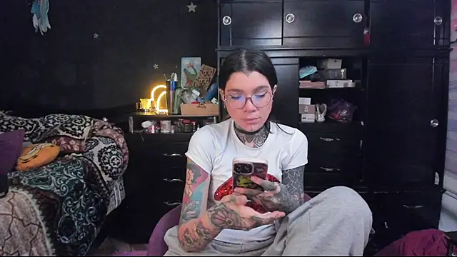 Snapshot of Lilmarieee chatting on 03-05-25, 10:10 Lilmarieee online show from 03-05-25, 10:10