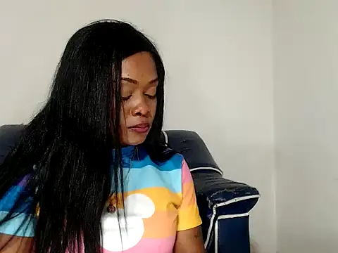 Snapshot of alexiaao9 chatting on 09-24-25, 05:36 alexiaao9 online show from 09-24-25, 05:36