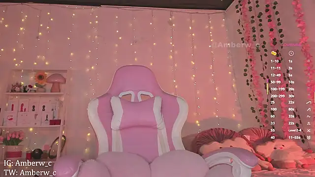 Ambeerouse online show from 10-17-25, 01:42