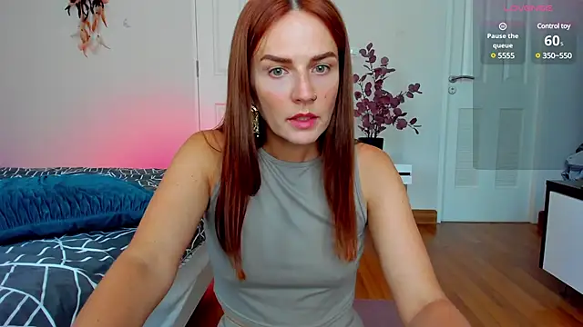 BritneyHall online show from 02-11-25, 07:33