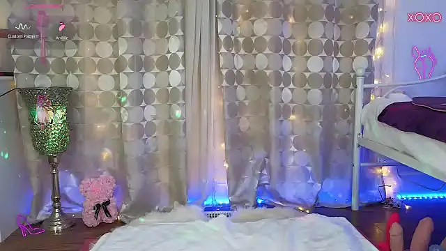 KristaCash online show from 03-05-25, 02:36