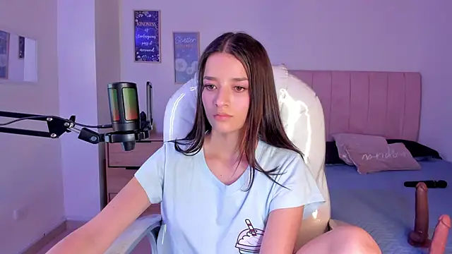 Snapshot of Amaia_Daniells chatting on 02-24-25, 06:27 Amaia Daniells online show from 02-24-25, 06:27
