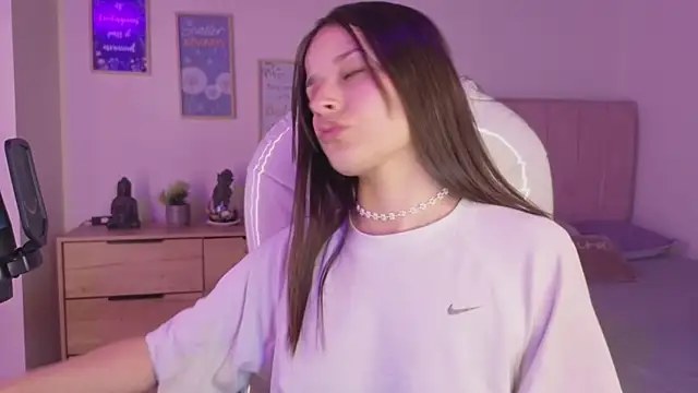 Amaia Daniells online show from 11-09-25, 04:05