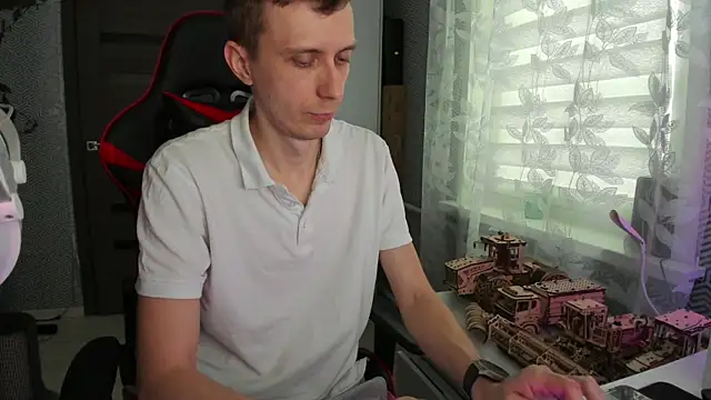 alex13ho online show from 03-02-25, 12:36