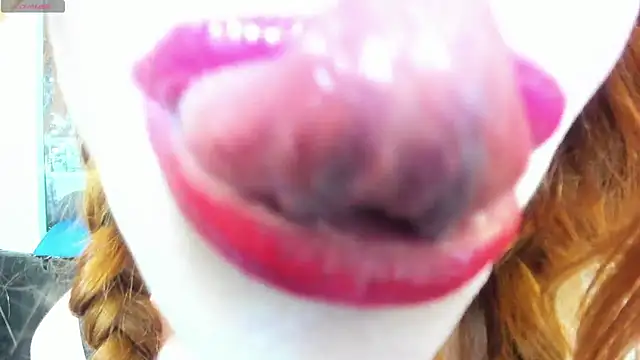 Snapshot of softlysoftlyasbeauty chatting on 03-01-25, 04:00 softlysoftlyasbeauty online show from 03-01-25, 04:00