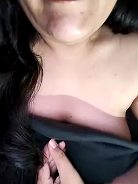 Annerae online show from 03-26-26, 03:54