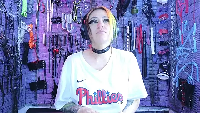 PANDORANEZZ online show from 12-15-25, 04:18