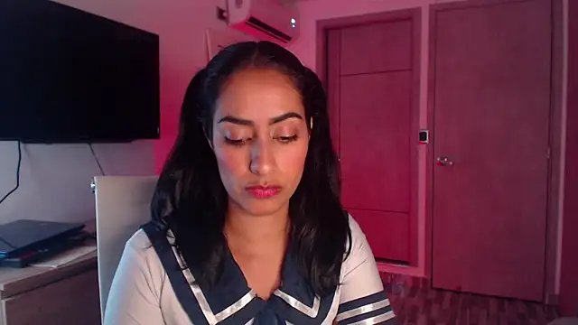 Snapshot of Brown_skin11 chatting on 10-01-25, 10:46 Brown skin11 online show from 10-01-25, 10:46