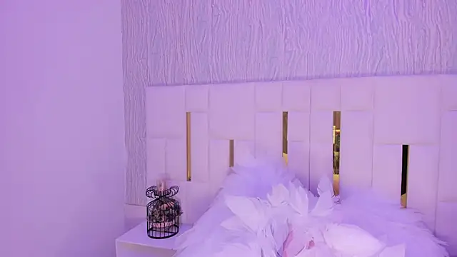 Meghan stonne  online show from 10-24-25, 07:02