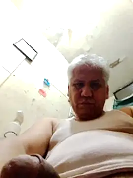 Snapshot of Momlover2022 chatting on 04-08-26, 09:16 Momlover2022 online show from 04-08-26, 09:16