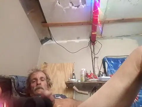 Snapshot of sausylolly chatting on 10-21-25, 05:51 sausylolly online show from 10-21-25, 05:51