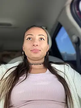 Snapshot of YOUR-KARINA chatting on 01-11-25, 06:03 YOUR-KARINA online show from 01-11-25, 06:03