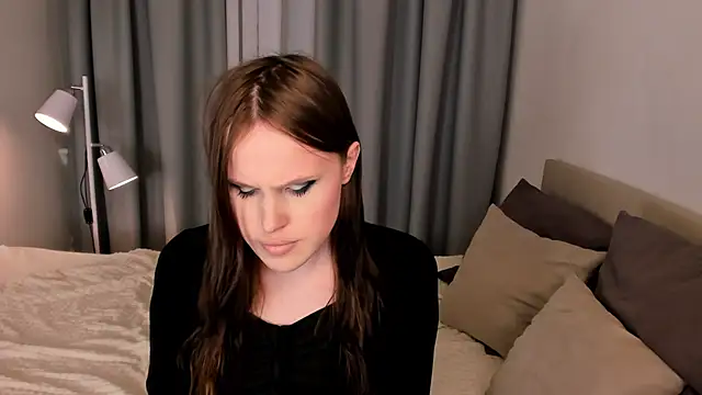 EffieMinki online show from 04-09-26, 09:10