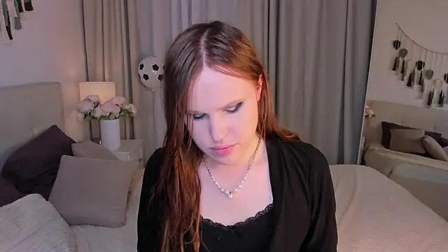 EffieMinki online show from 07-09-26, 09:14
