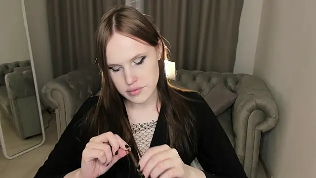 EffieMinki online show from 04-16-26, 08:42