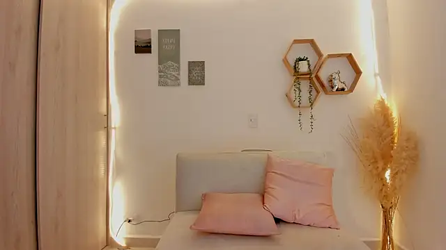 mariam hill online show from 07-15-26, 03:52