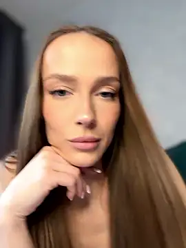 Kira Quinn online show from 01-14-26, 08:51