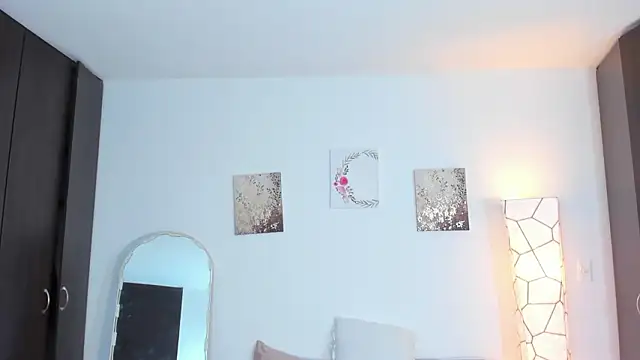 SarahCinnamon- online show from 03-20-26, 07:15