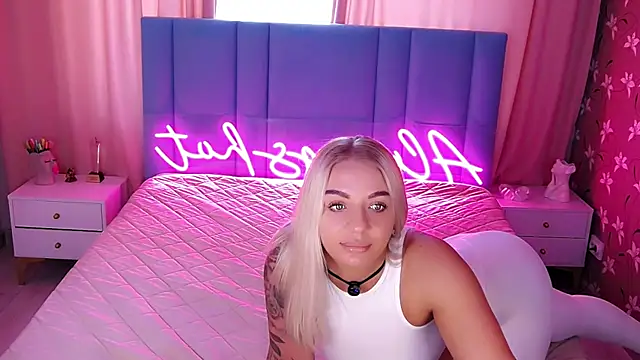 AllwaysHotJ online show from 04-09-26, 02:13