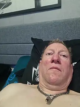 Snapshot of tomtom111111 chatting on 10-10-25, 02:07 tomtom111111 online show from 10-10-25, 02:07