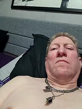 Snapshot of tomtom111111 chatting on 02-26-26, 05:02 tomtom111111 online show from 02-26-26, 05:02