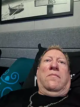 Snapshot of tomtom111111 chatting on 09-21-25, 03:39 tomtom111111 online show from 09-21-25, 03:39