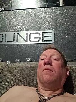 Snapshot of tomtom111111 chatting on 12-16-25, 09:08 tomtom111111 online show from 12-16-25, 09:08