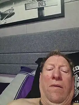 Snapshot of tomtom111111 chatting on 11-02-25, 03:06 tomtom111111 online show from 11-02-25, 03:06