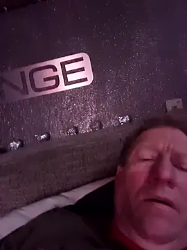 Snapshot of tomtom111111 chatting on 11-07-25, 02:54 tomtom111111 online show from 11-07-25, 02:54