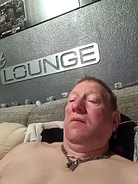 Snapshot of tomtom111111 chatting on 10-08-25, 08:31 tomtom111111 online show from 10-08-25, 08:31