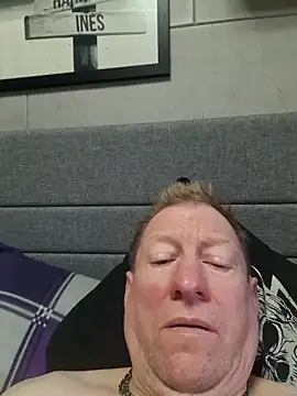 Snapshot of tomtom111111 chatting on 11-22-25, 10:14 tomtom111111 online show from 11-22-25, 10:14